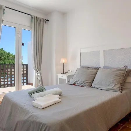 Michalete Fernando - Solo Familias Nyaraló Conil de la Frontera