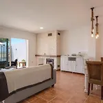 Michalete Fernando - Solo Familias Tatil Evi