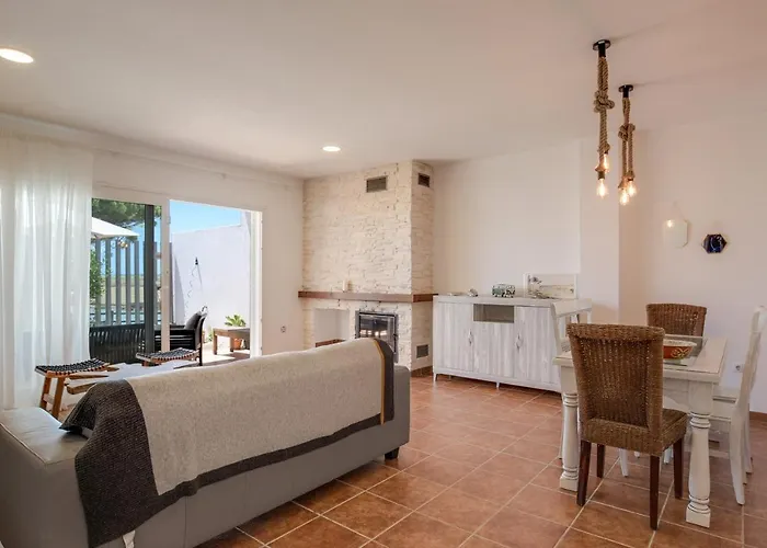 Michalete Fernando - Solo Familias Tatil Evi